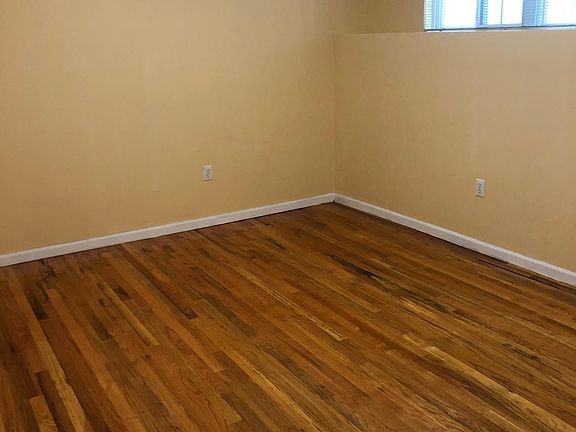 3rd image of 622 Rockaway St