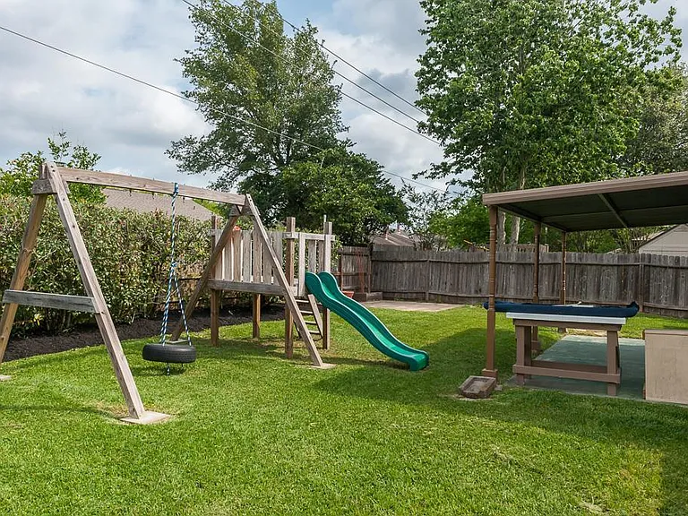 2318 Colonial Ridge Dr — Photo 23