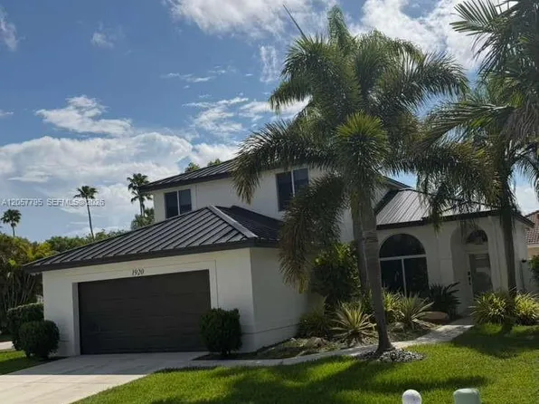 1920 NW 182nd Ter, Pembroke Pines, FL 33029