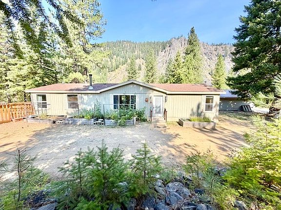 2nd image of 37 Bighorn Rd