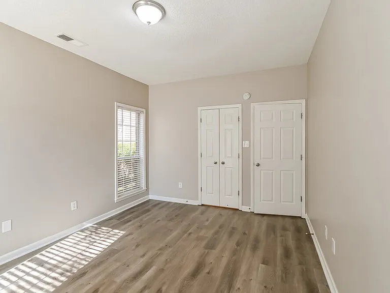 8730 Eagle View Dr — Photo 12