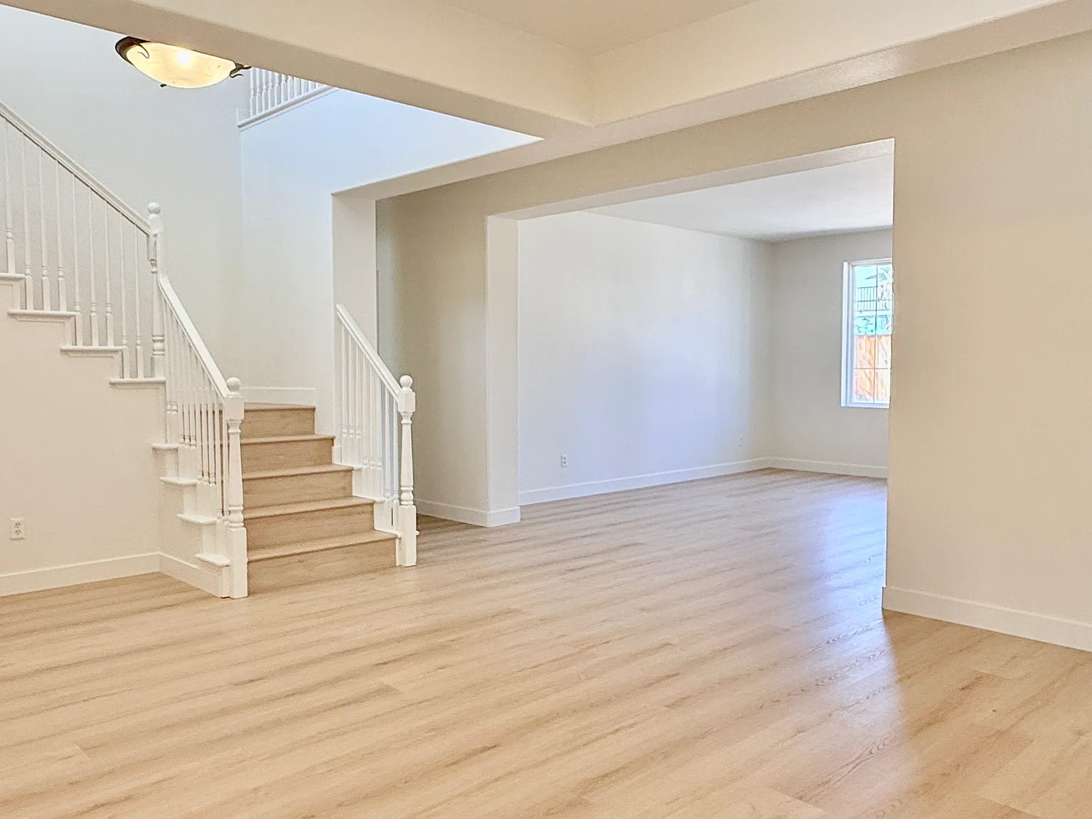 5 bed, 3291 sqft, $3,750 — Photo 4