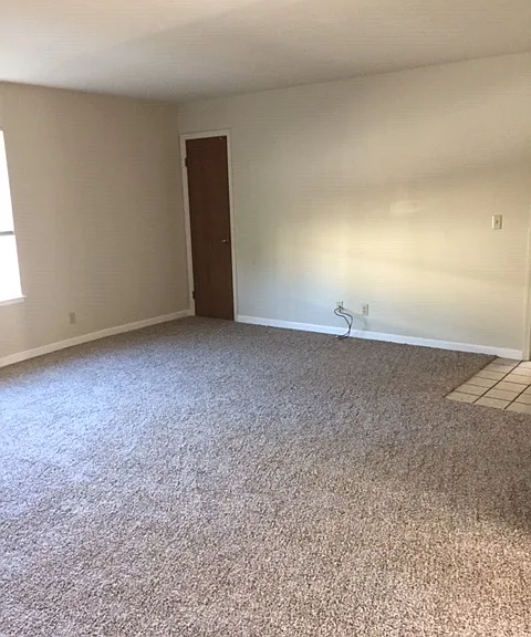 1095 Newhall St #K — Photo 1