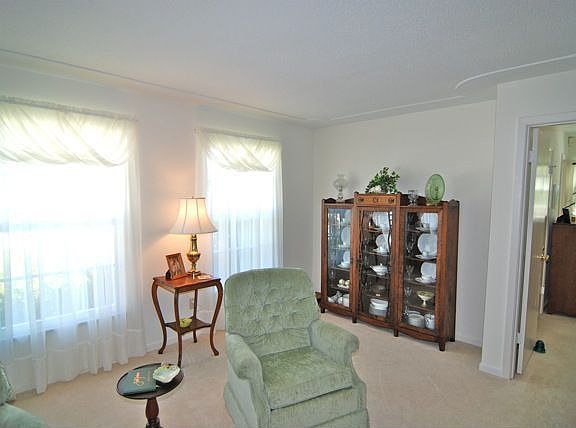 3rd image of 301 Hailwood Dr
