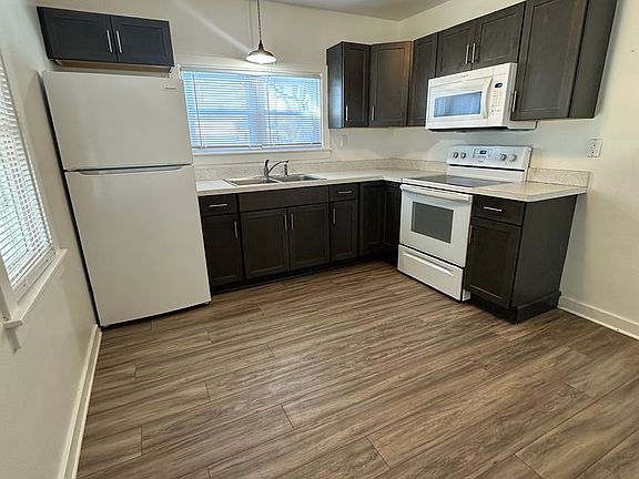 2nd image of 915 S 13th St