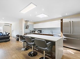 560 1st St #2, Hoboken, NJ 07030