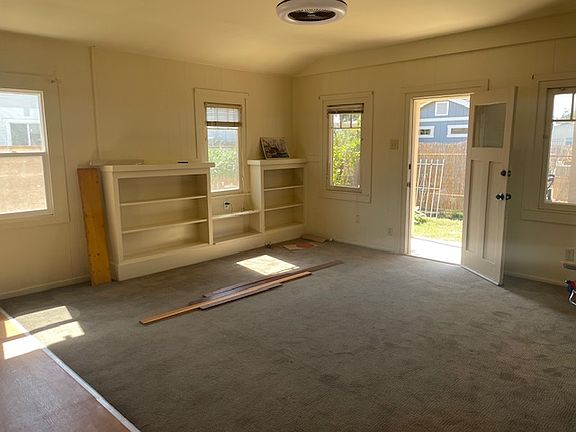 5th image of 208 S Pacific Ave