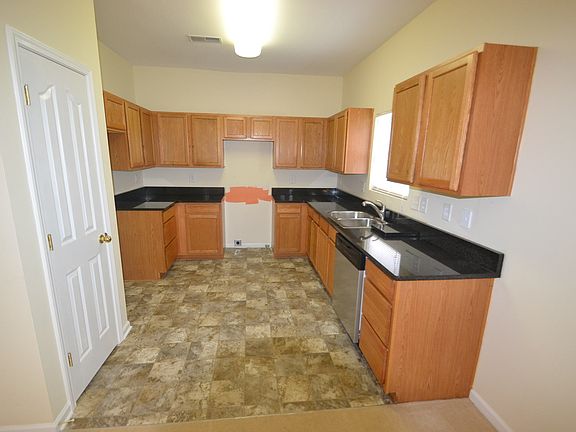 3rd image of 6319 Green Vista Ct
