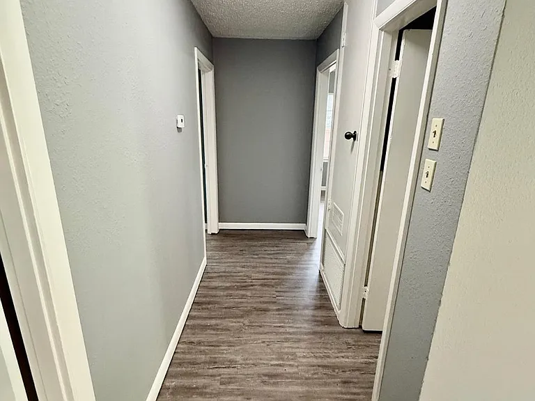 2206 Clay St — Photo 7