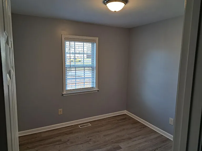 4220 Kaplan Dr — Photo 8