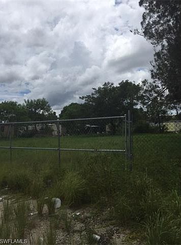 2nd image of 607 N 10th St