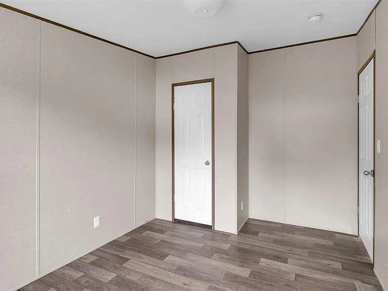 5313 2nd St — Photo 23