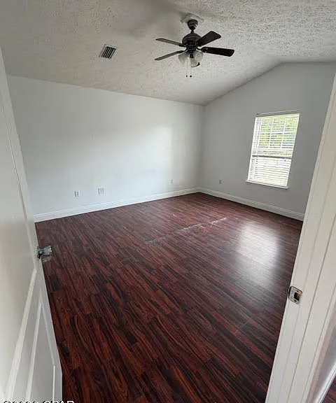 4026 Zinnia Dr — Photo 3