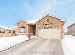 14 Beausoleil Dr, Penetanguishene, ON L9M0V8
