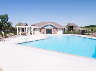 301 SW Market St #B27F21A93, Lees Summit, MO 64063