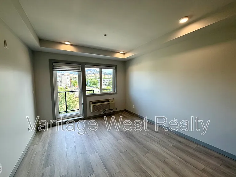 345 Dougall Rd N #325 — Photo 13