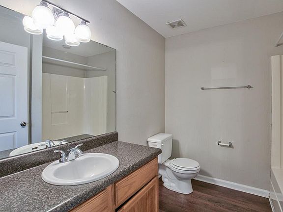 4th image of 990 W Brevard St #511B