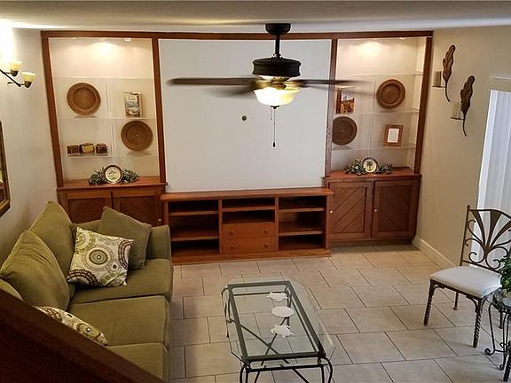 4th image of 3304 Sandlewood Ln APT 4
