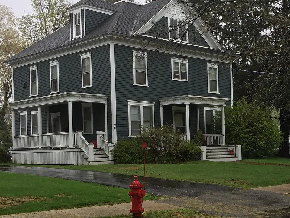 25 Fisher St