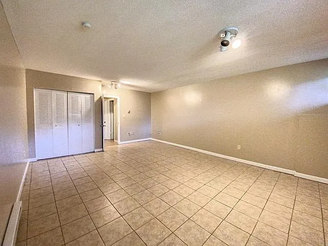 520 Shennecossett Rd #C — Photo 6