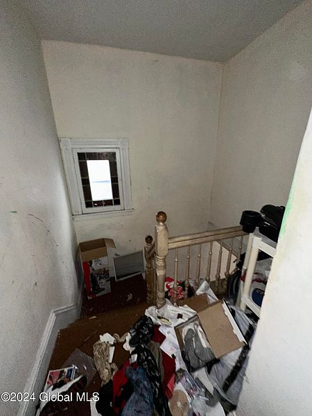4th image of 461 Hulett Street