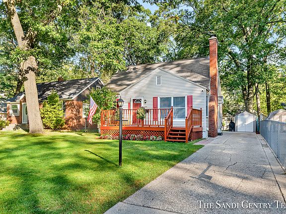 2nd image of 1568 Beardsley Ave