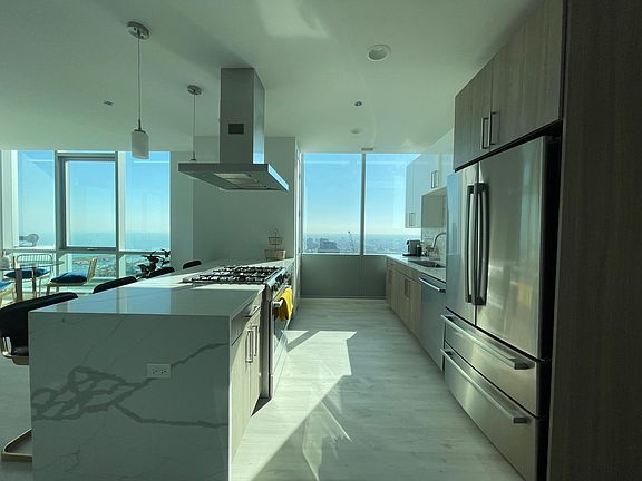 3rd image of 40 E 9th St #118