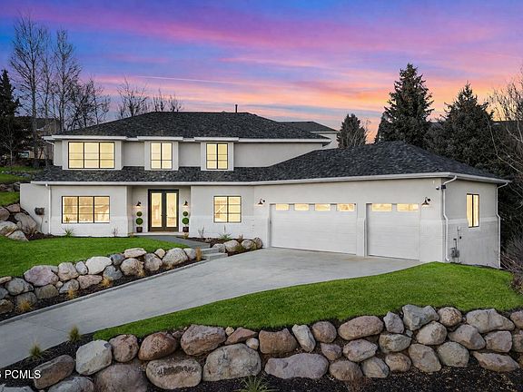 2nd image of 531 E Valley Dr