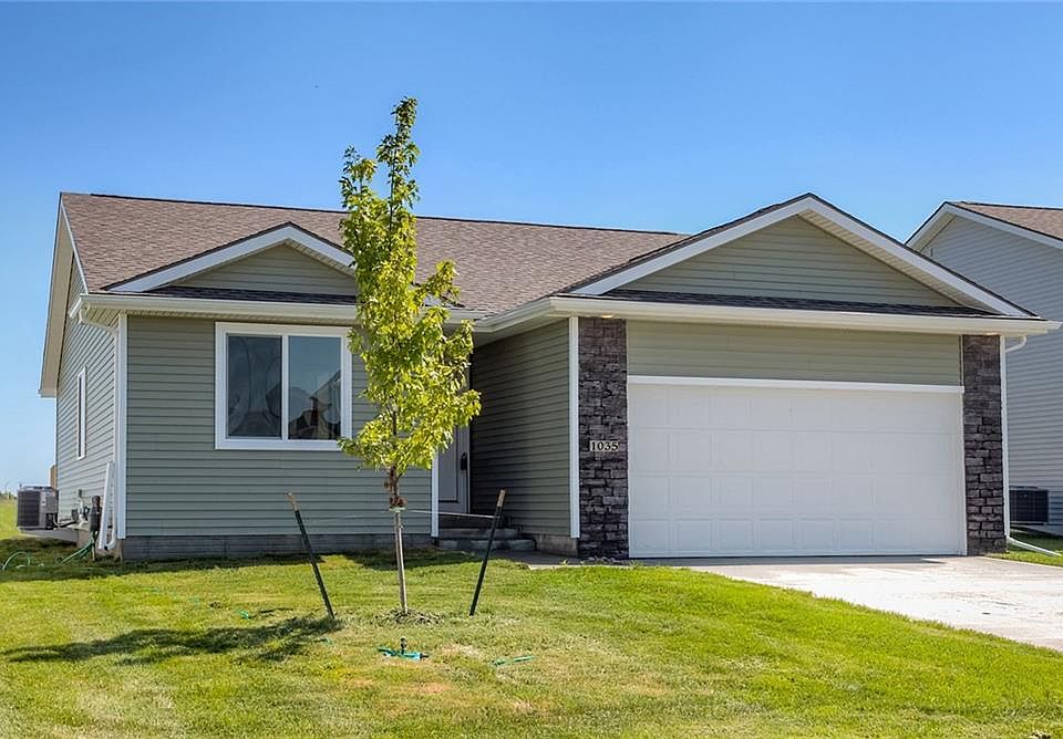 1035 Locust St, Waukee, IA 50263 | Zillow