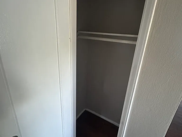 6625 Thurston Ave — Photo 6