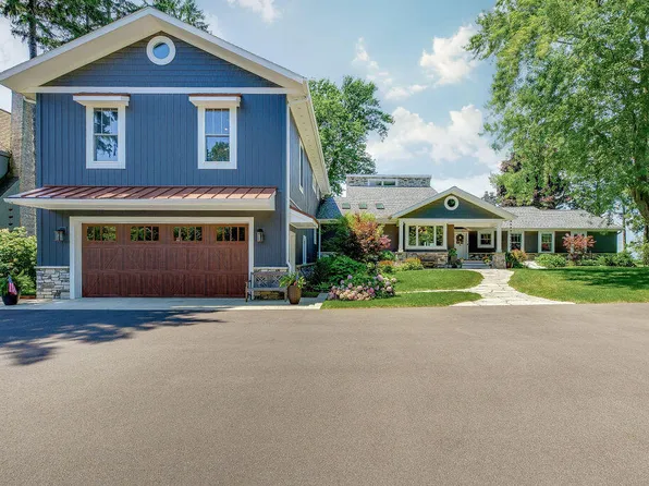 2515 Lake Vista Dr, Saint Joseph, MI 49085