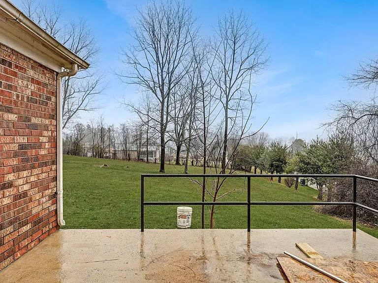 228 Wildwood Dr — Photo 32