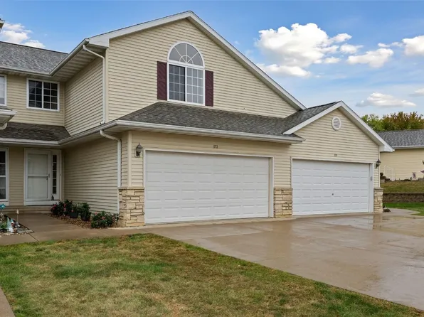 3712 Stoneview Cir SW, Cedar Rapids, IA 52404