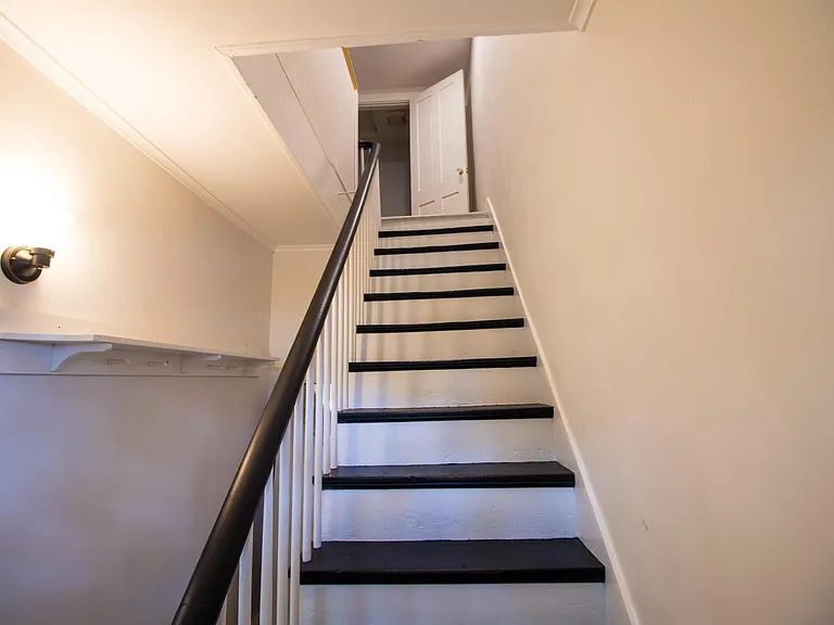 22 Maple St — Photo 18