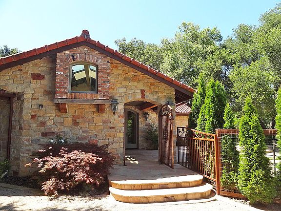3rd image of 19450 Redberry Dr