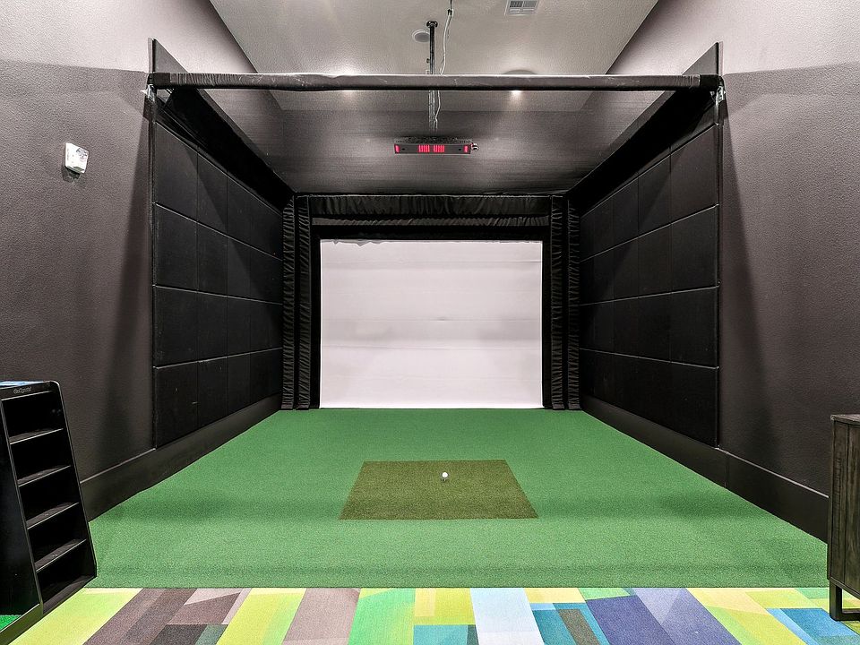 Golf Simulator Bay