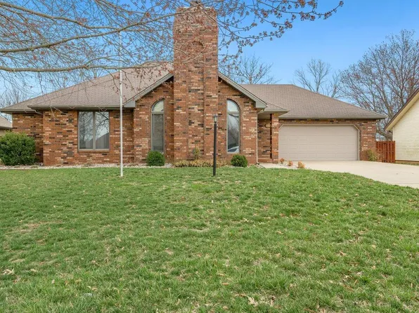 3896 N Delaware Avenue, Springfield, MO 65803