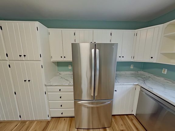 4th image of 19098 Michigan Rd