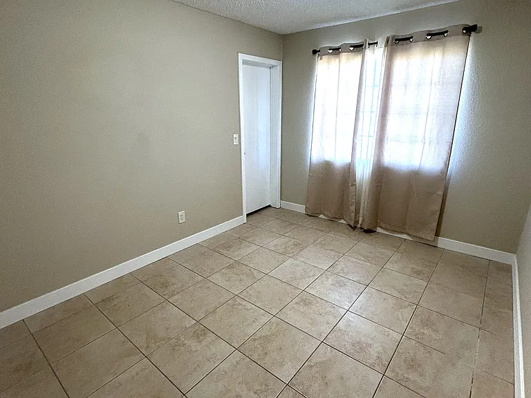 16053 Calandria Way — Photo 9