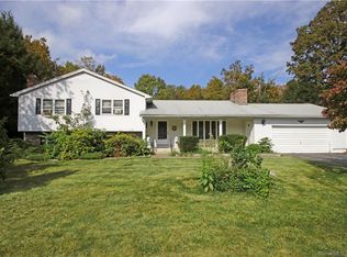 89 Margaret Cir, Naugatuck, CT 06770