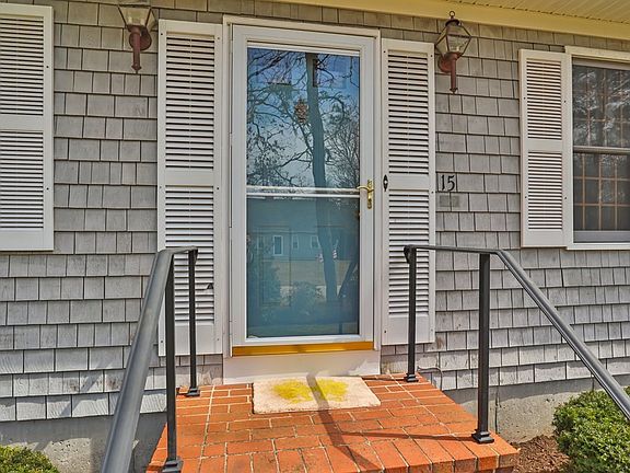 4th image of 15 Upshur Dr