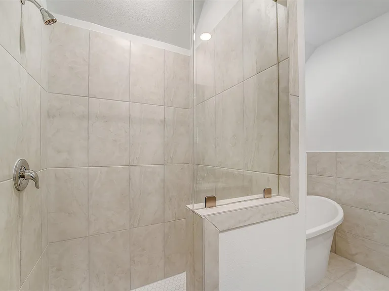 11928 Lakewood West Dr — Photo 15