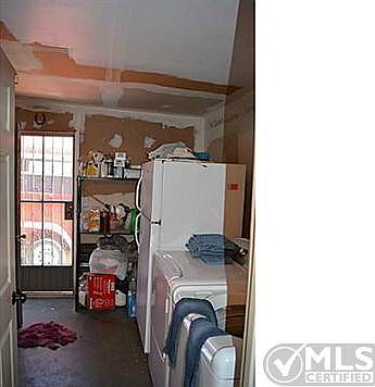 5th image of 8009 Porche St