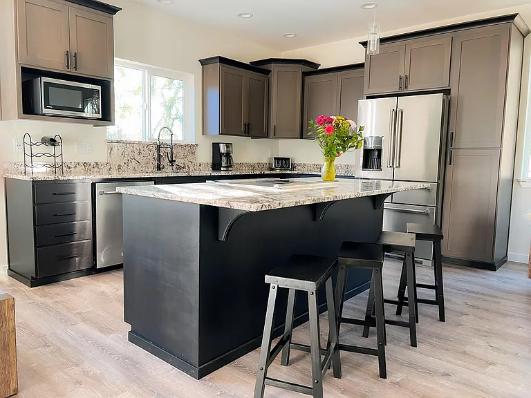 472 E Alder Dr — Photo 6