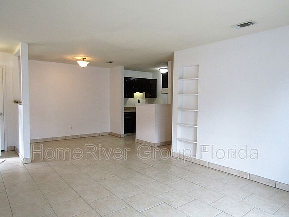 2nd image of 8170 Stonebrook Dr Unit B
