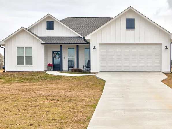 44 Theodore Dr, Poplarville, MS 39470