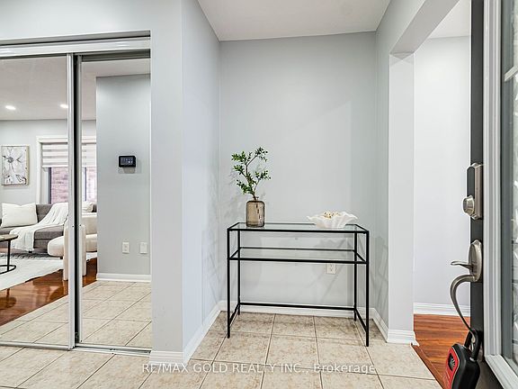 5th image of 32 Haverty Trl