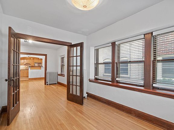 3rd image of 3209 Girard Ave S APT 2