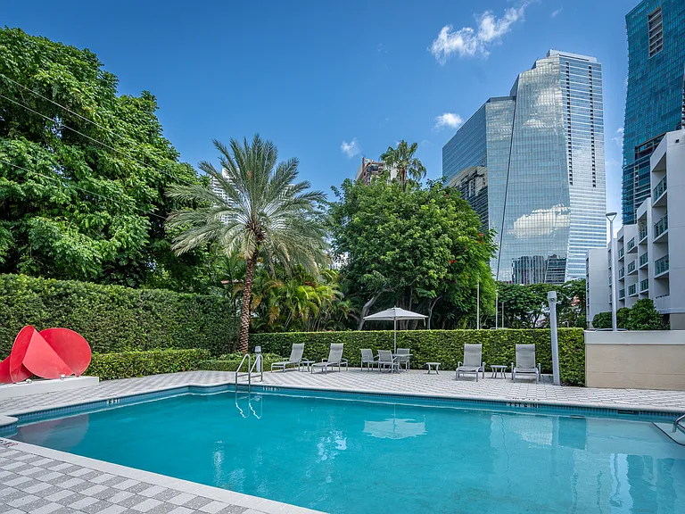 1550 Brickell Avenue — Photo 9