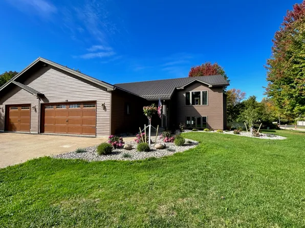 200 Magnolia Dr, Marshfield, WI 54449